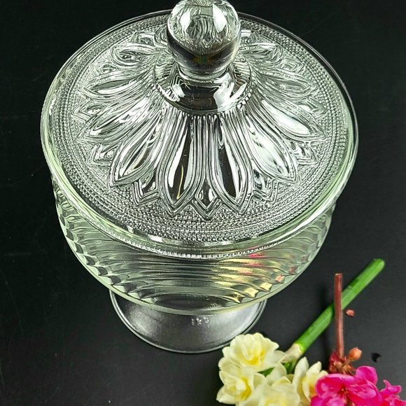 Vintage- Glass Candy Dish with Pedestal & Lid- Beautiful - Picture 2 of 10